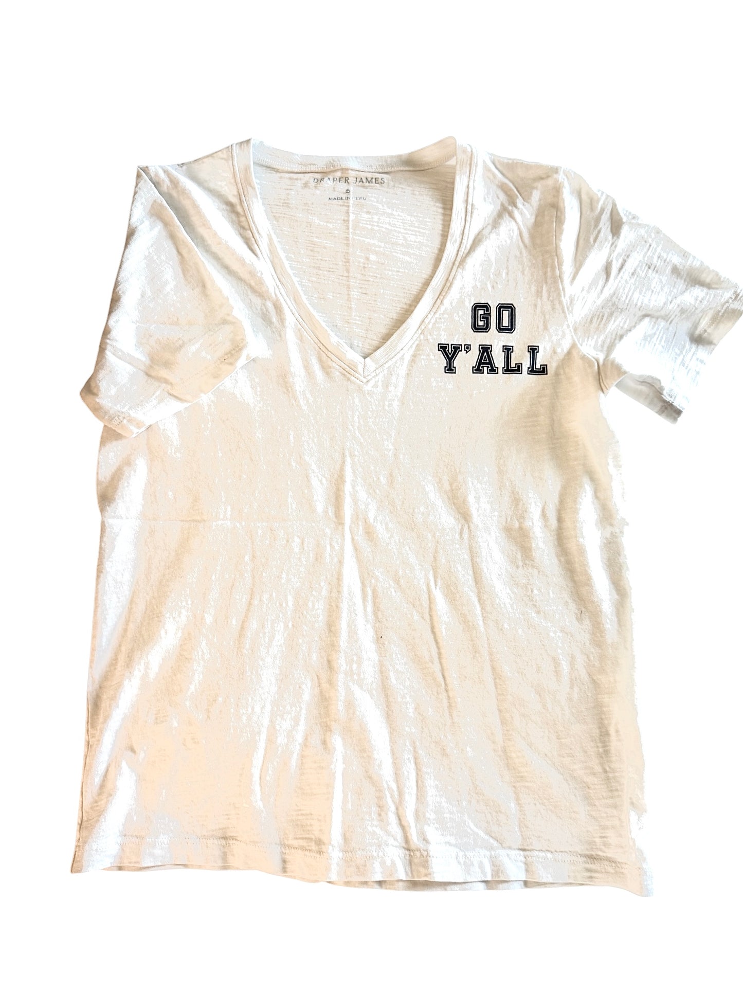 “GO Y’ALL” vneck tee sz S