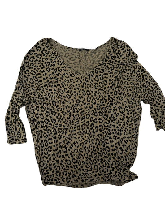 Soft leopard tee sz S/M