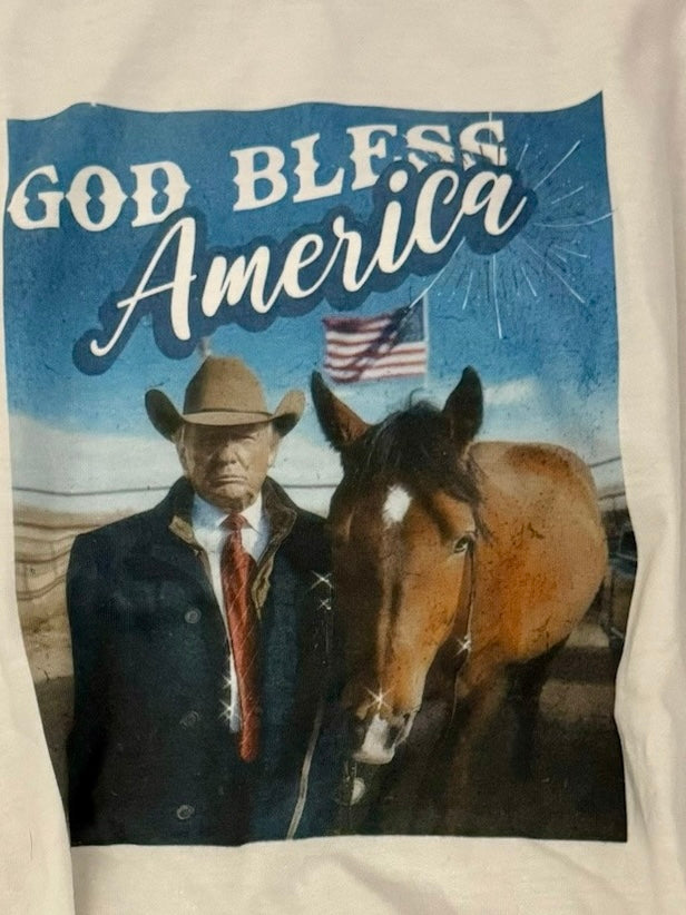 Trump God Bless America tee sz M