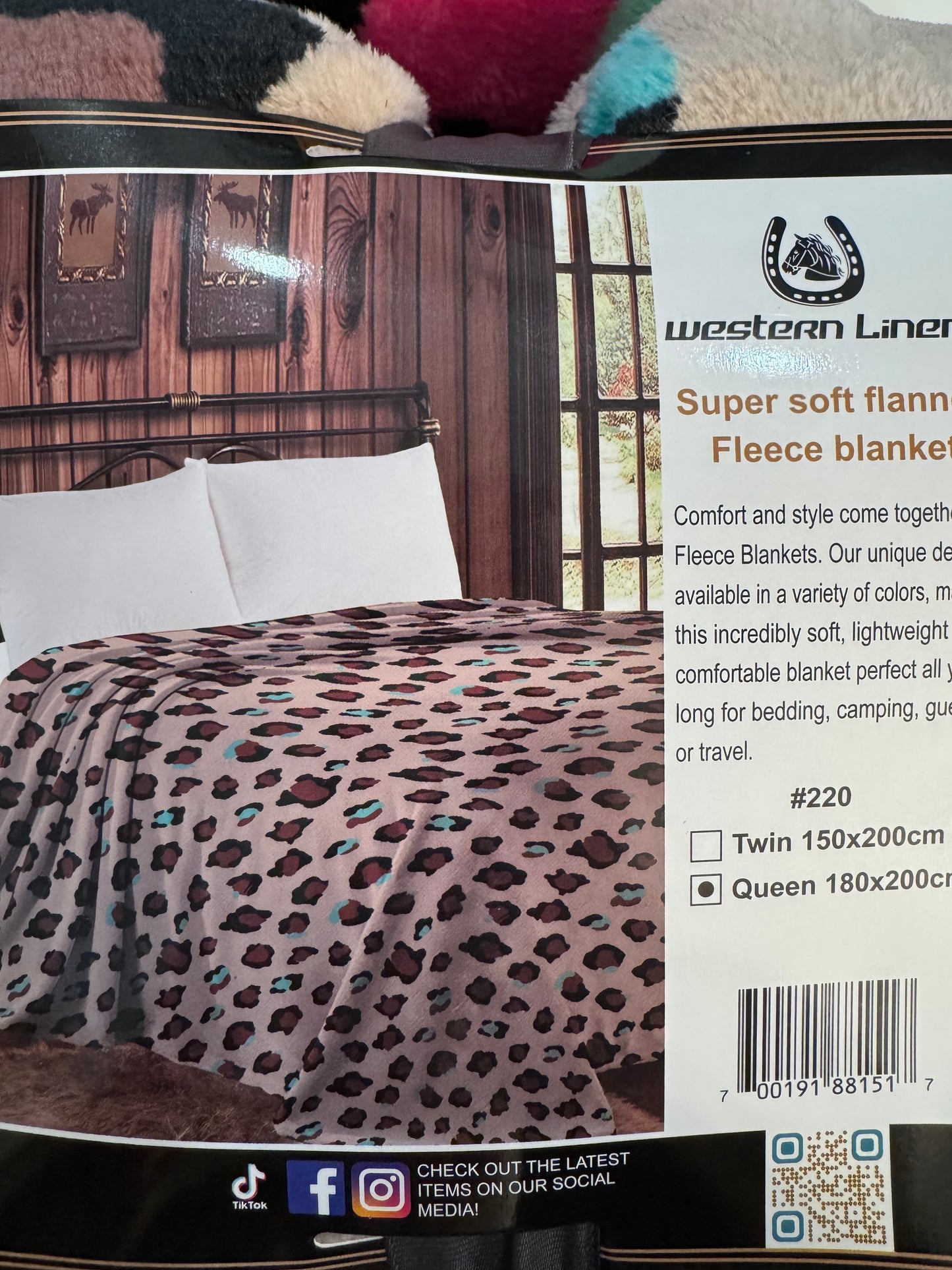 NWT fuzzy leopard blanket QUEEN