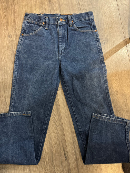 Wrangler size 27x34