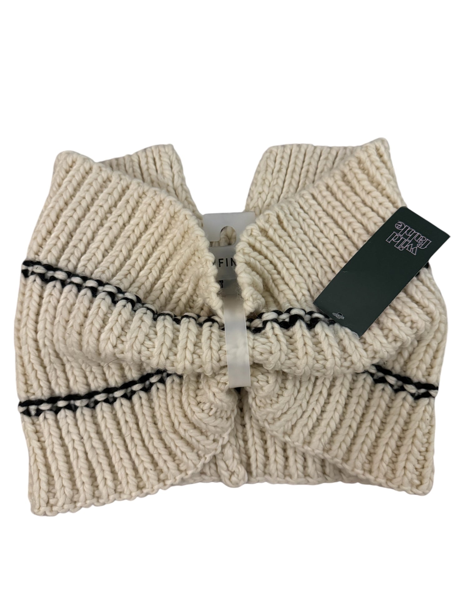 NWT cream/blk neck warmer