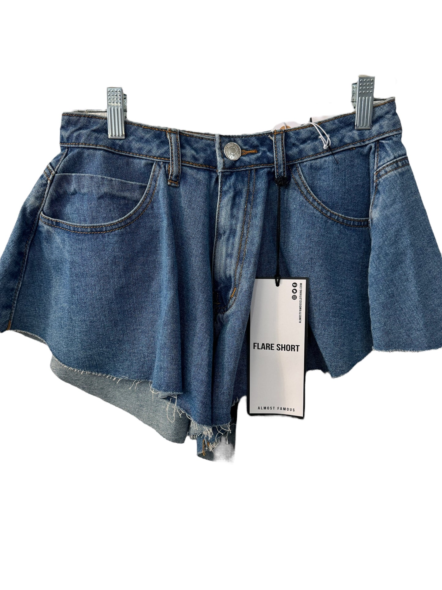 Flare short-shorts Almost Famius