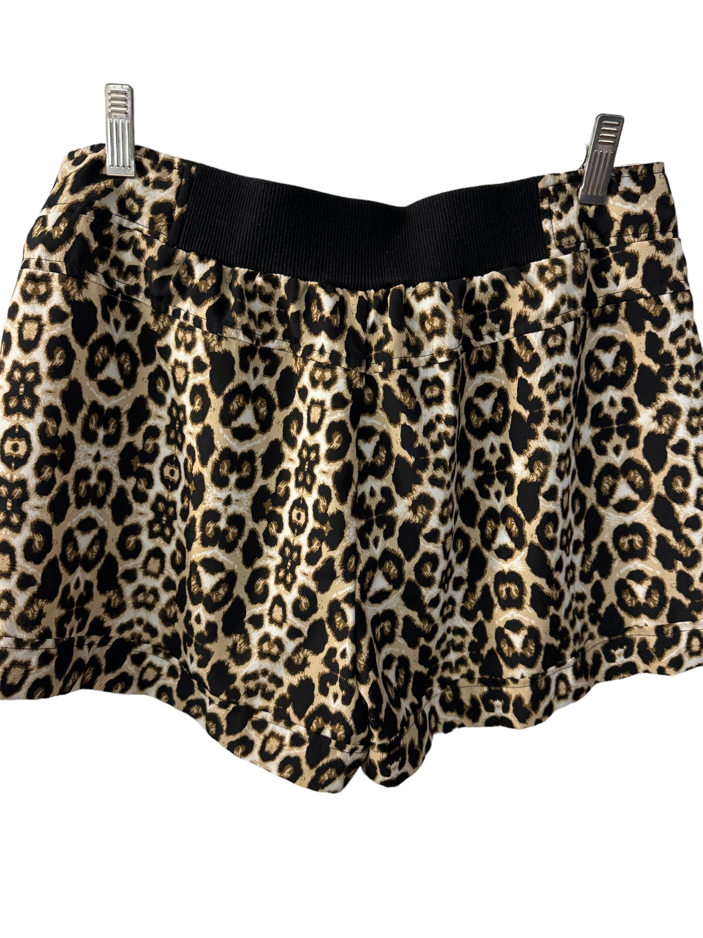 Leopard sz 10 shorts