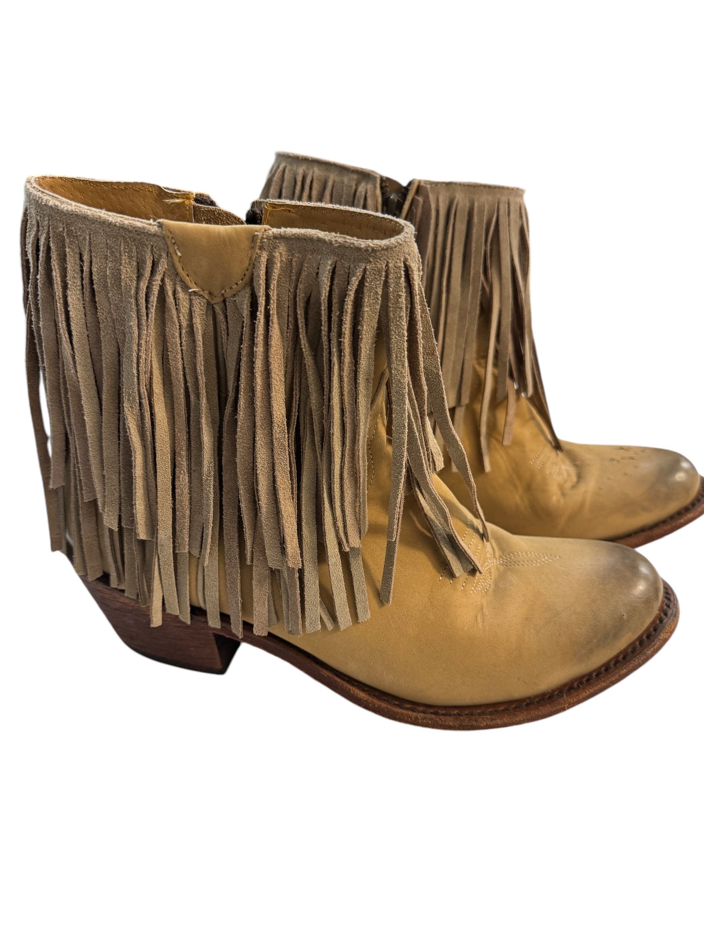 Johnny Ringo fringe booties sz 8