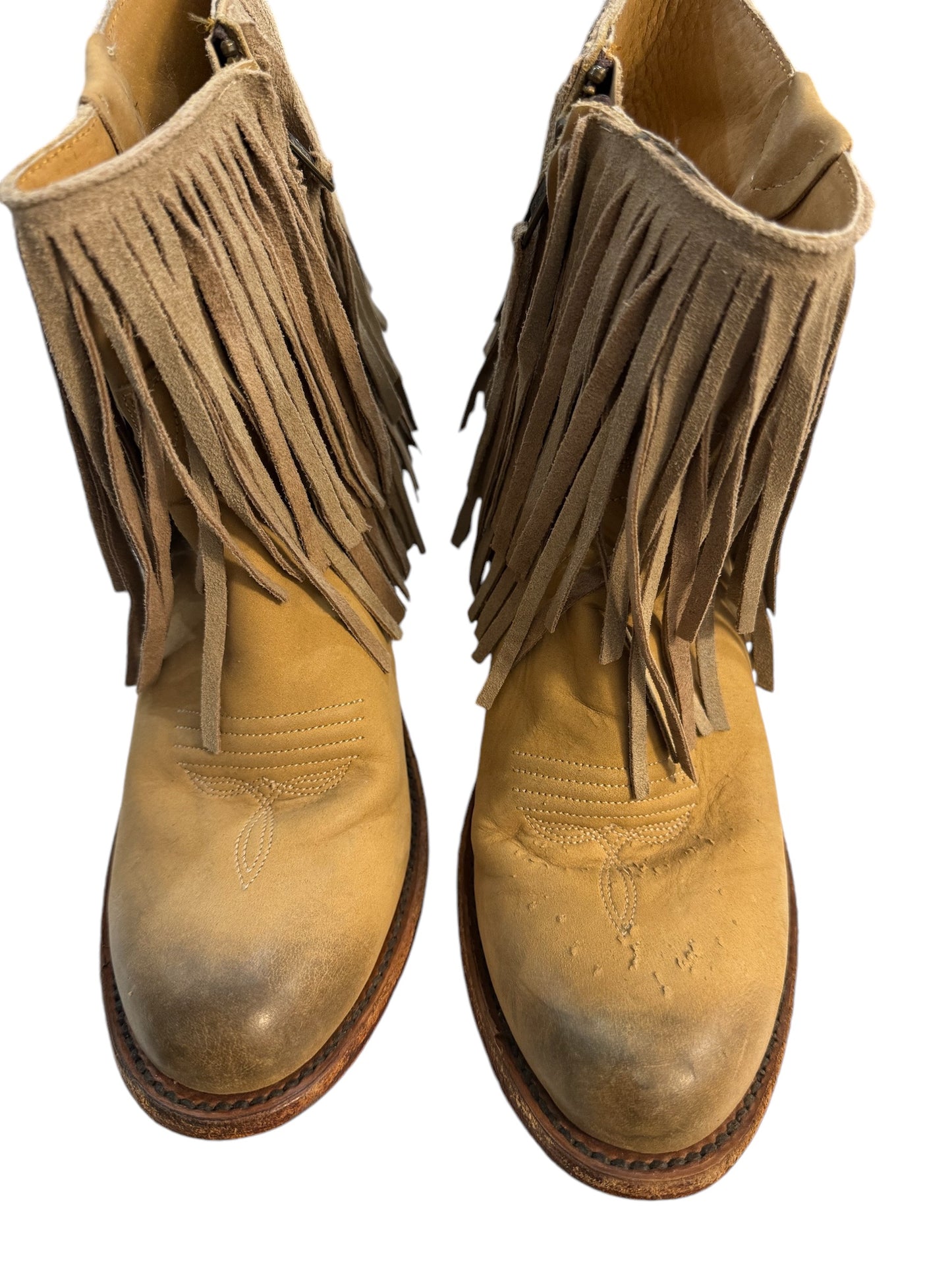 Johnny Ringo fringe booties sz 8