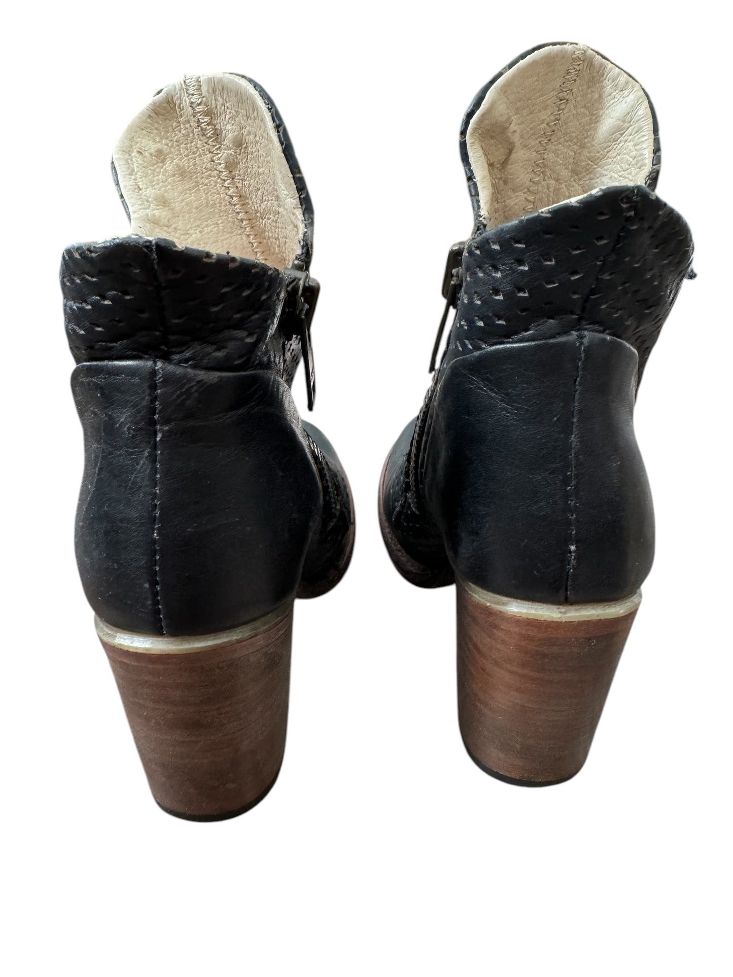 Freebird Bowie Booties Sz 6